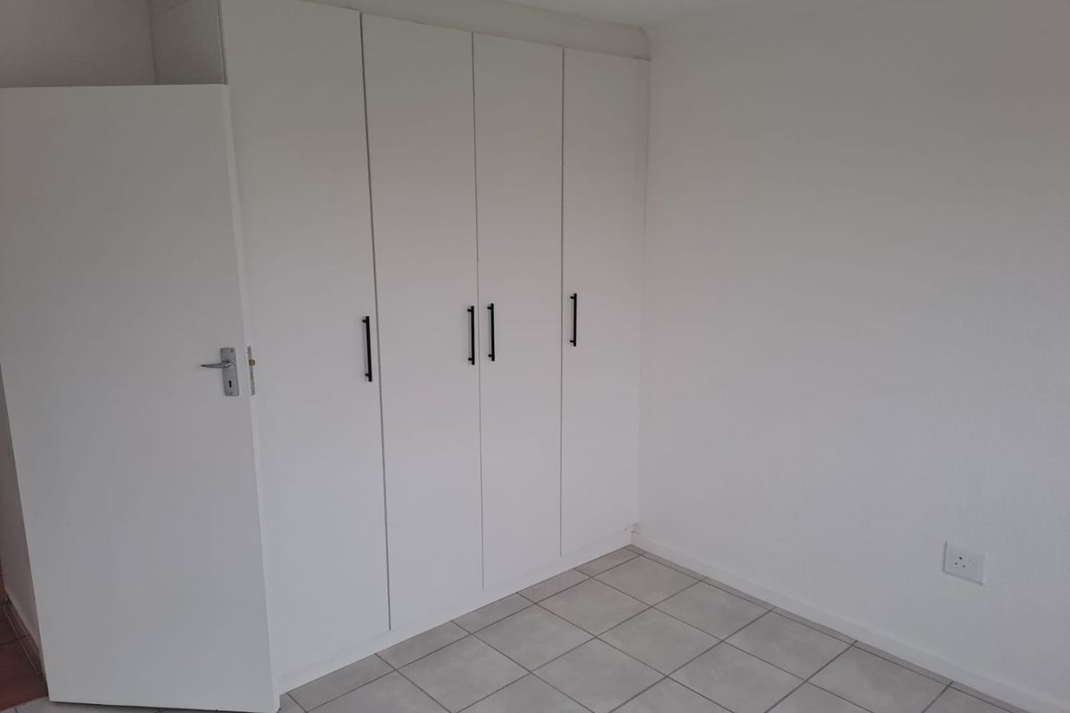 A Perfectly Designed Home for Comfort and Convenience - Photo 5