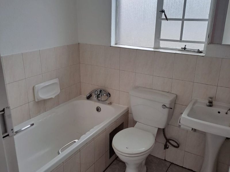 A Perfectly Designed Home for Comfort and Convenience - Photo 4