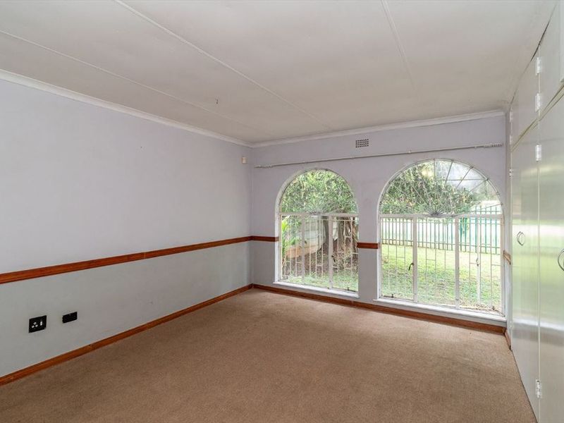 Charming Family Home with Modern Touches - Photo 2