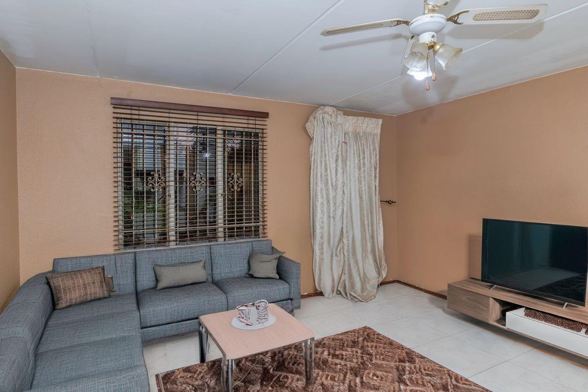 Great Stater or Investment Unit For Sale! - Photo 2