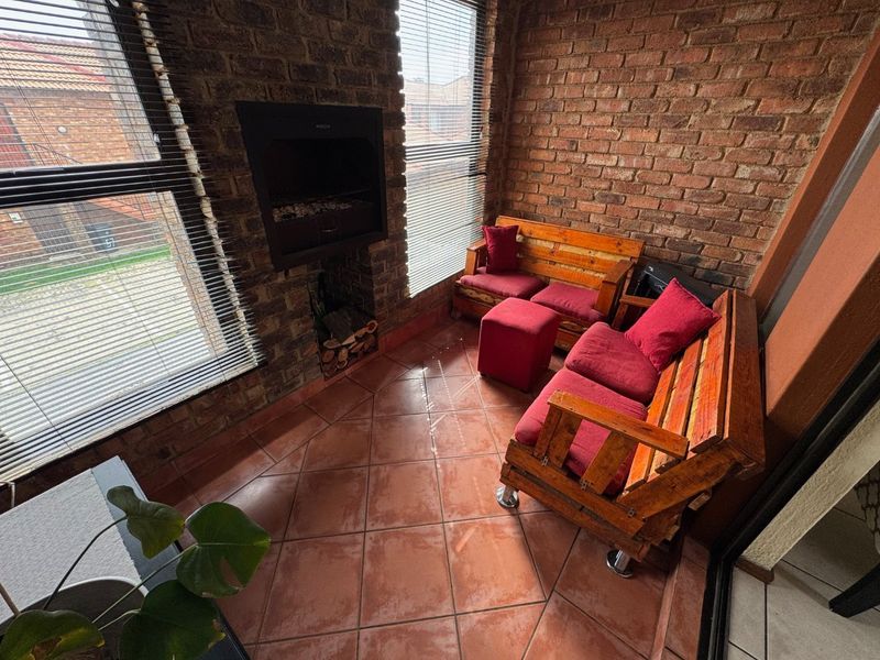 ChatGPT said: Cozy Family Home with Comfortable Features - Photo 6