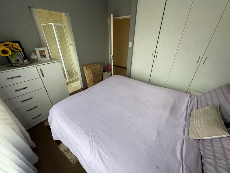 ChatGPT said: Cozy Family Home with Comfortable Features - Photo 4