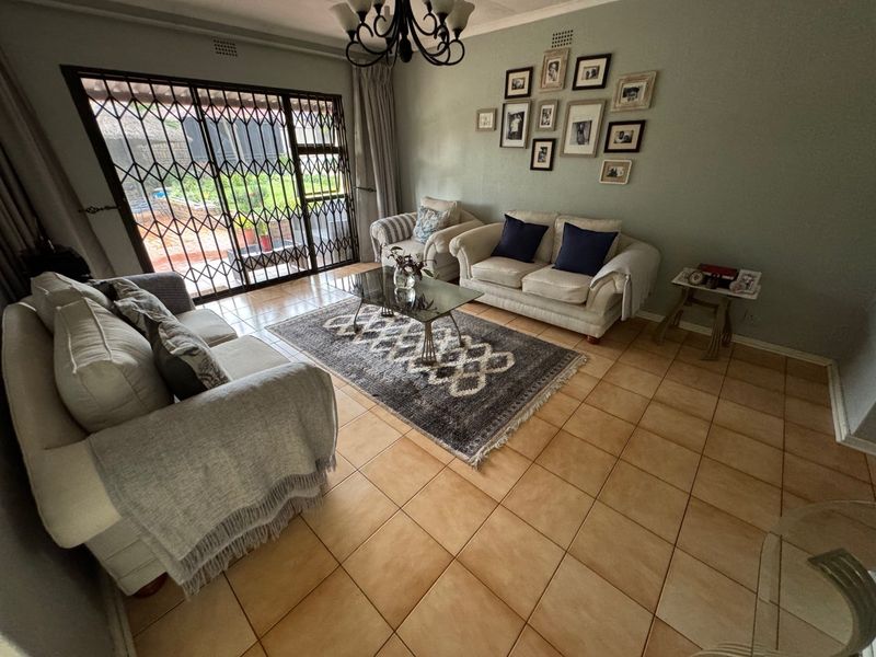 Elegant Family Home with Modern Amenities - Photo 6