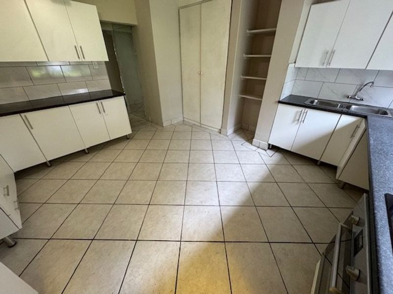 Spacious Family Home with Multiple Living Areas - Photo 9