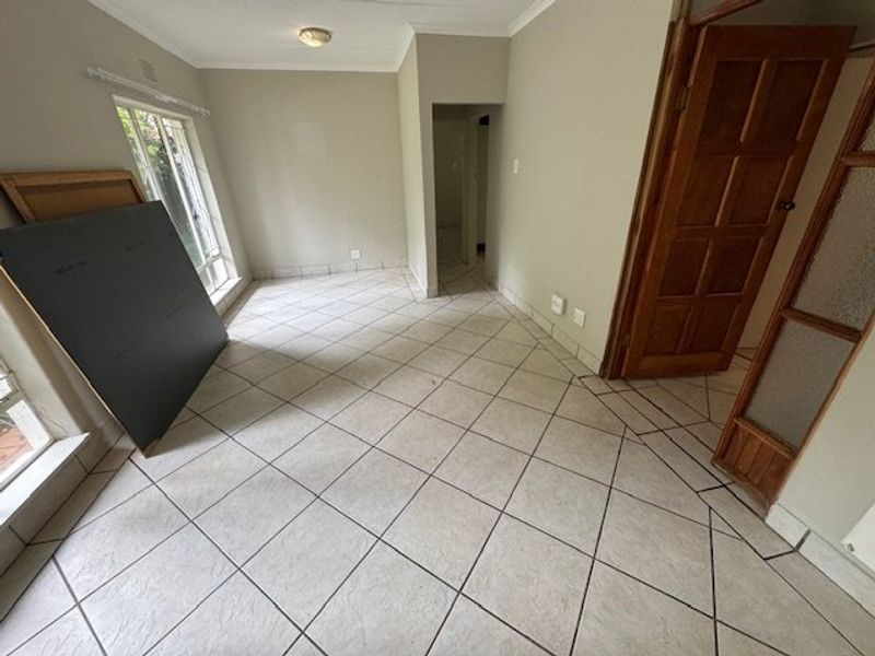 Spacious Family Home with Multiple Living Areas - Photo 7