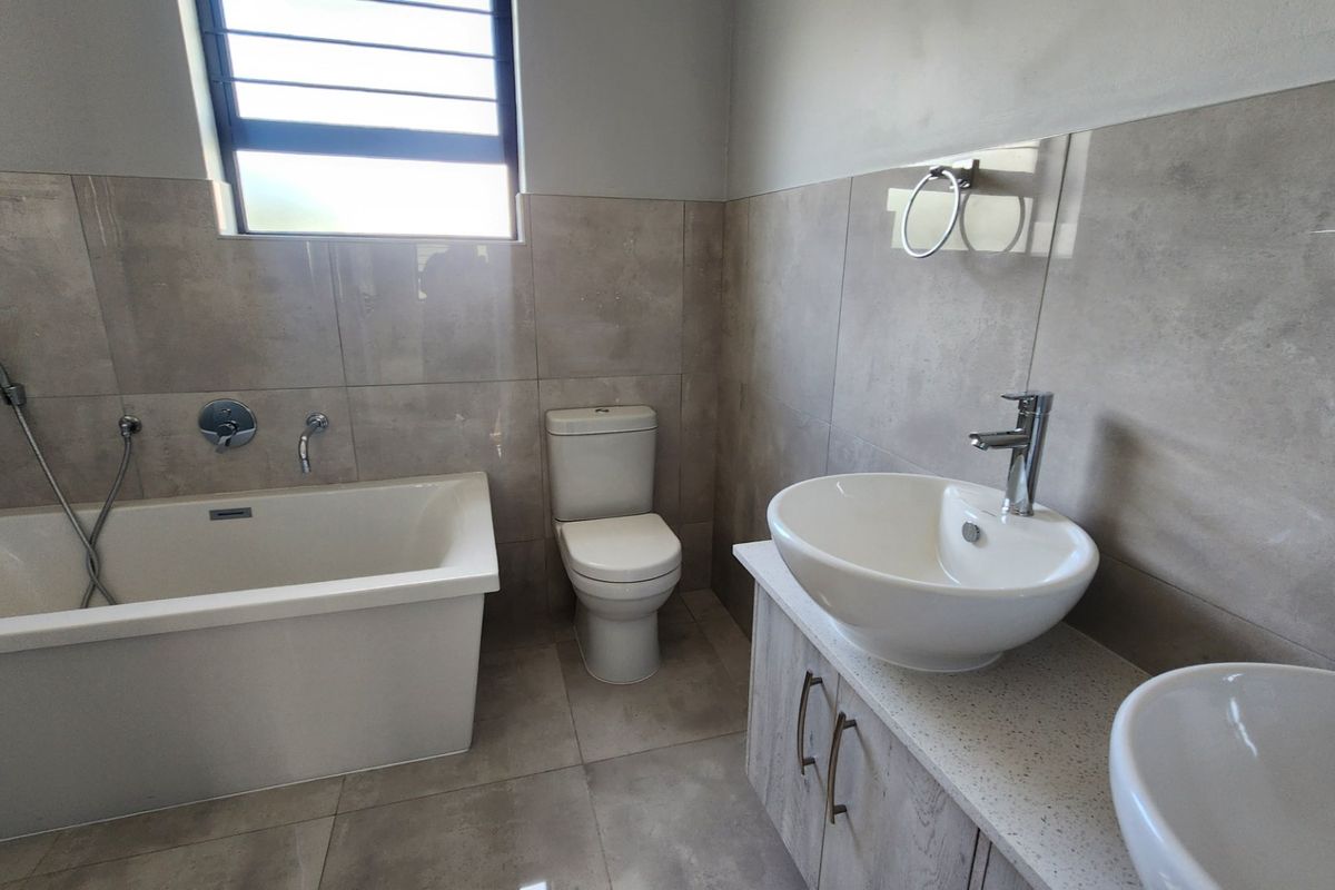 Stunning New House Direct from Decelopers - Photo 2