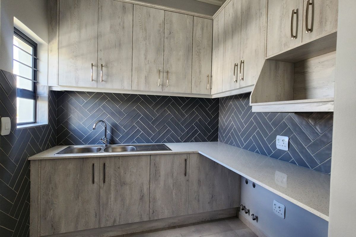 Stunning New House Direct from Decelopers - Photo 5