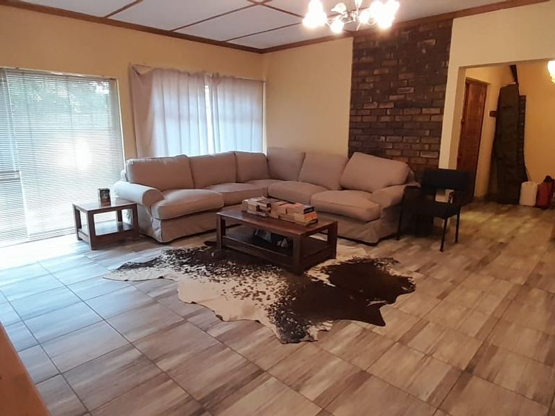 Move-In Ready Gem: Your Perfect Home Awaits - Photo 5