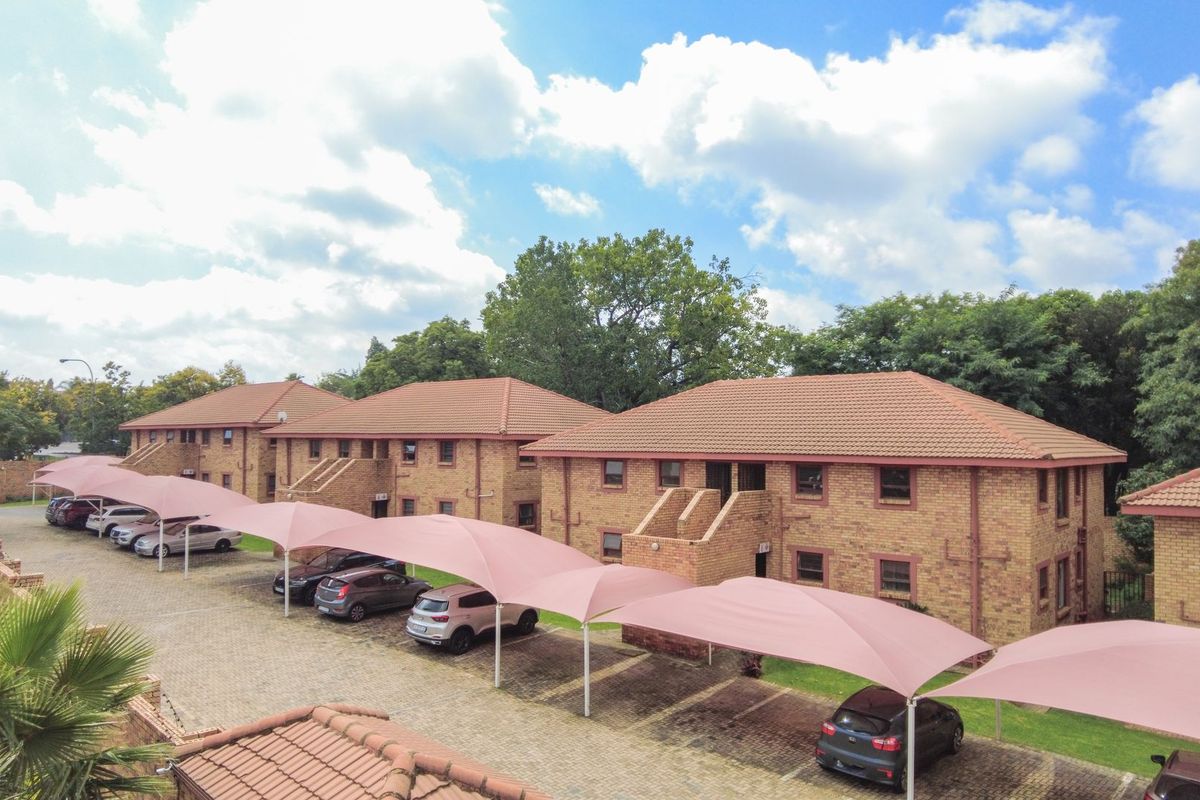 Stunning 2-Bedroom Gem in Prime Location! - Photo 2