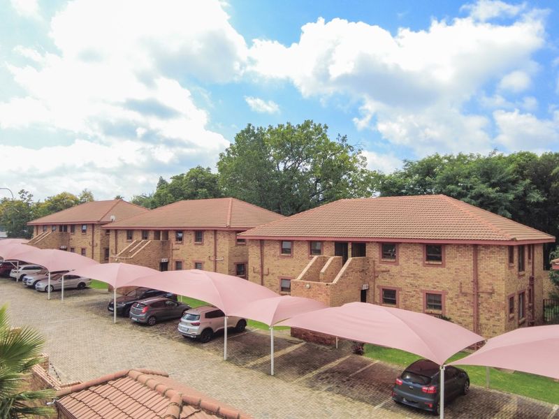 Stunning 2-Bedroom Gem in Prime Location! - Photo 2