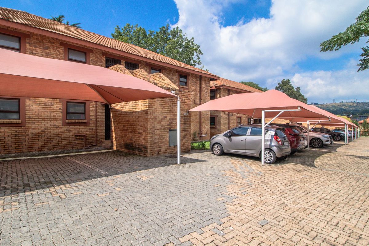 Stunning 2-Bedroom Gem in Prime Location! - Photo 3