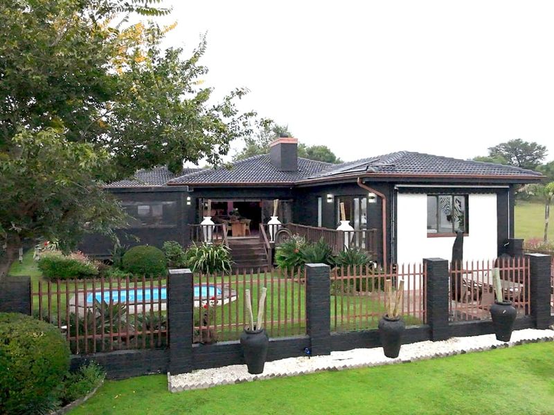 Spectacular Home in Secure Harbour Town Golf Estate - Photo 2