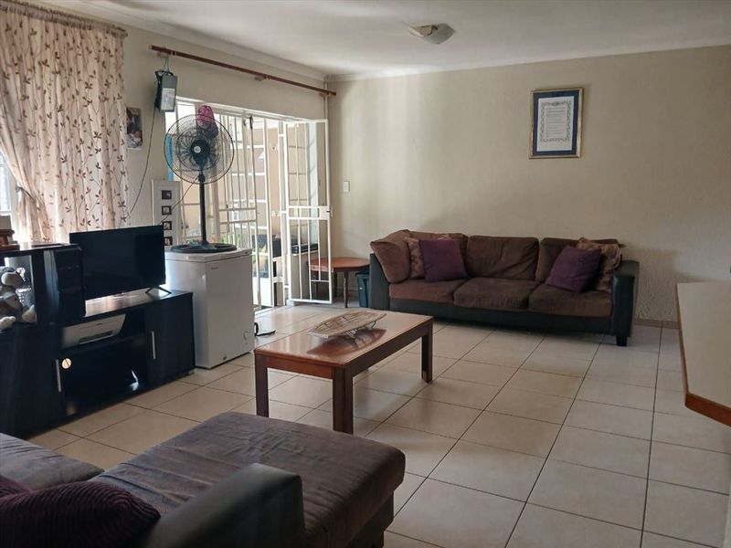 Charming Home with Cozy Features - Photo 2