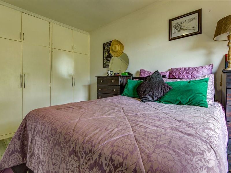 Cozy 2-Bedroom Home with Garage and Modern Features - Photo 3