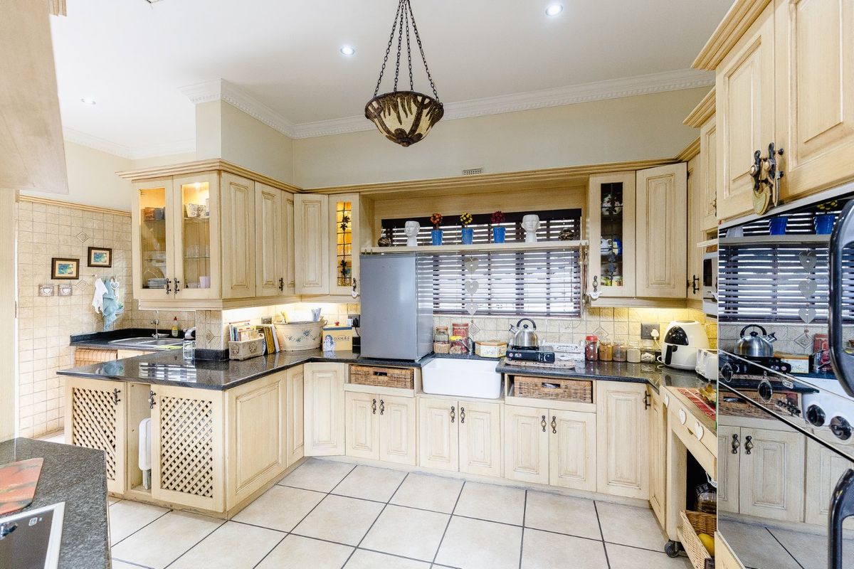 Mansion With Spectacular Sea And River Views - Photo 5