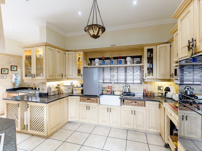 Mansion With Spectacular Sea And River Views - Photo 5