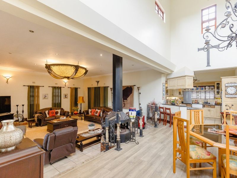 Mansion With Spectacular Sea And River Views - Photo 10