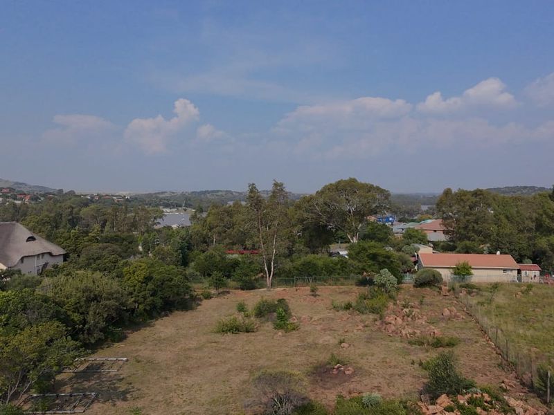 Secluded Bliss with Stunning Dam Views – 2403m2 of Vacant Land - Photo 9