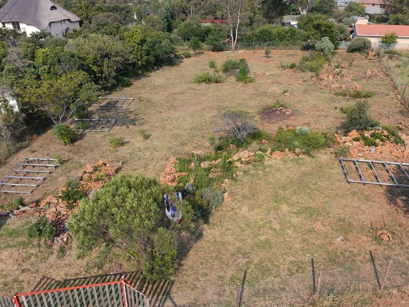 Secluded Bliss with Stunning Dam Views – 2403m2 of Vacant Land - Photo 8