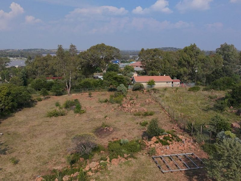 Secluded Bliss with Stunning Dam Views – 2403m2 of Vacant Land - Photo 6