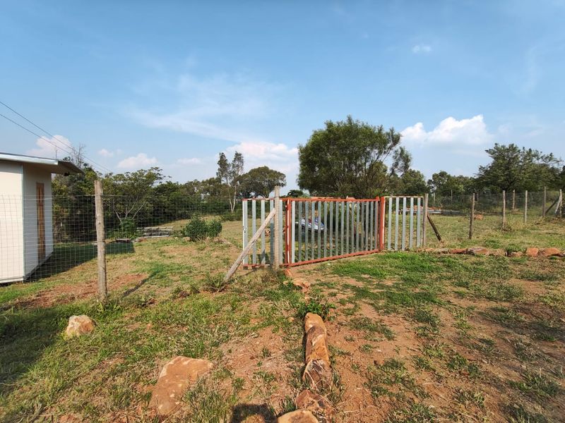 Secluded Bliss with Stunning Dam Views – 2403m2 of Vacant Land - Photo 3