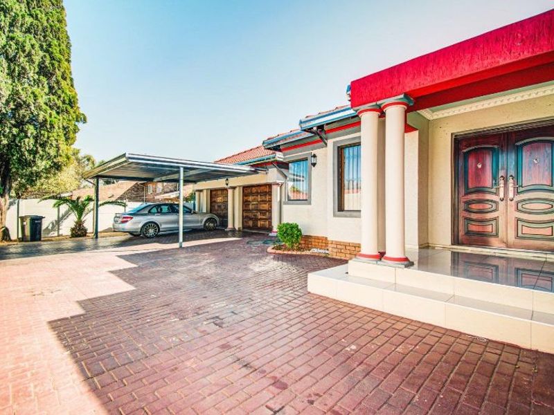 Family Home with a Spacious Granny Flat – Perfect for Comfortable Living! - Photo 4
