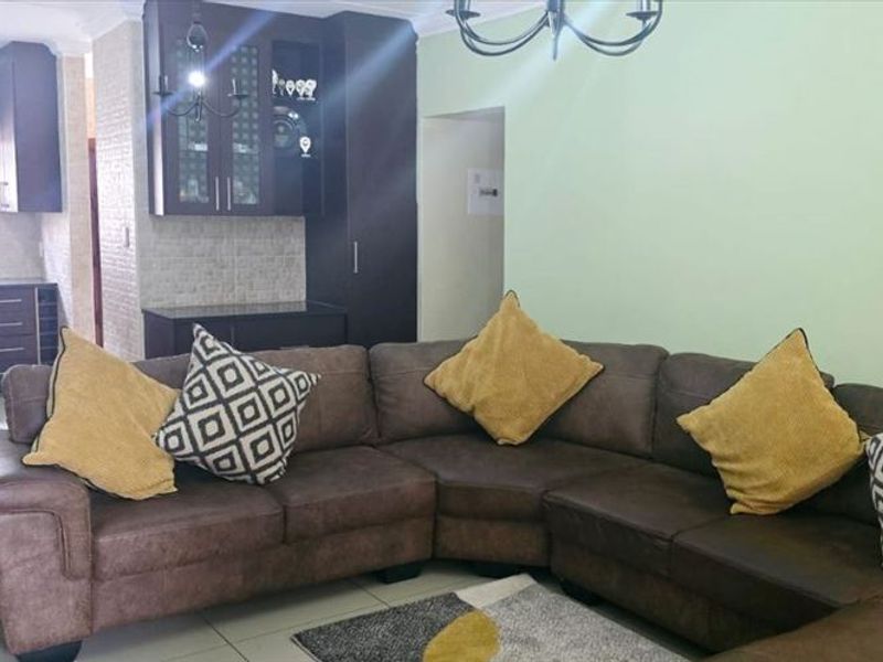 Home Features Overview - Photo 2