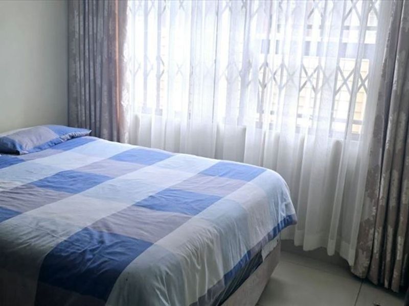 Home Features Overview - Photo 3