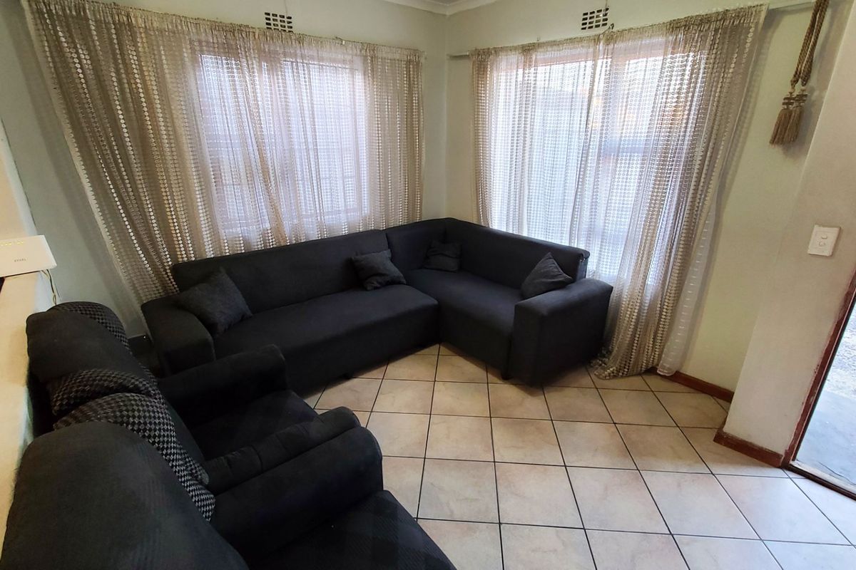 Three Bedroom Home in Highbury  - Photo 4