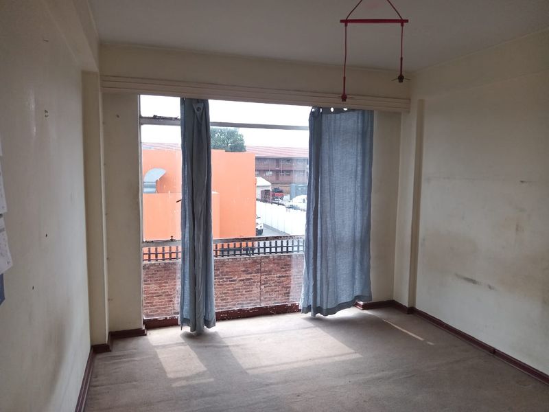 EXPERIENCE LUXURY LIVING IN THE HEART OF KEMPTON PARK! - Photo 4