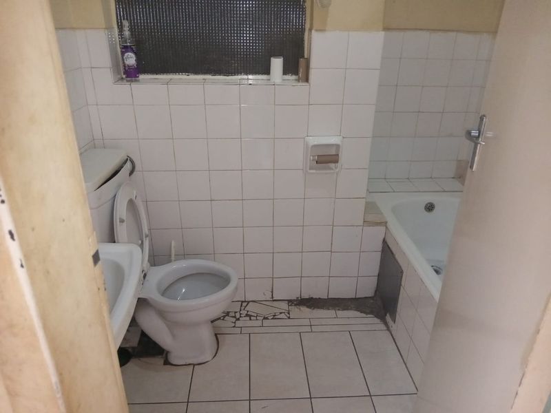 EXPERIENCE LUXURY LIVING IN THE HEART OF KEMPTON PARK! - Photo 10