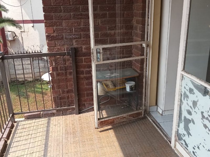 EXPERIENCE LUXURY LIVING IN THE HEART OF KEMPTON PARK! - Photo 7