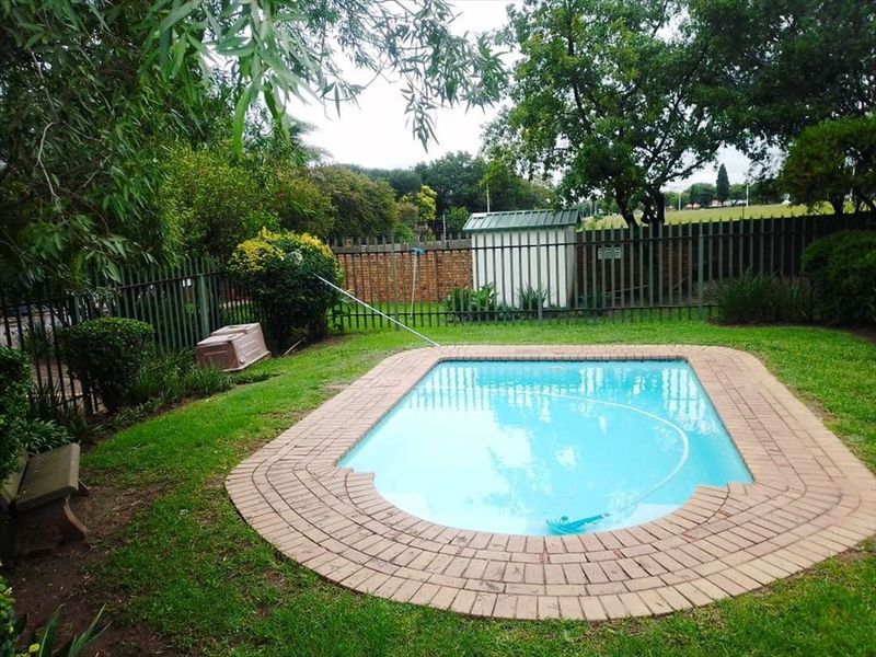 Spacious Home with Impressive Features - Photo 3