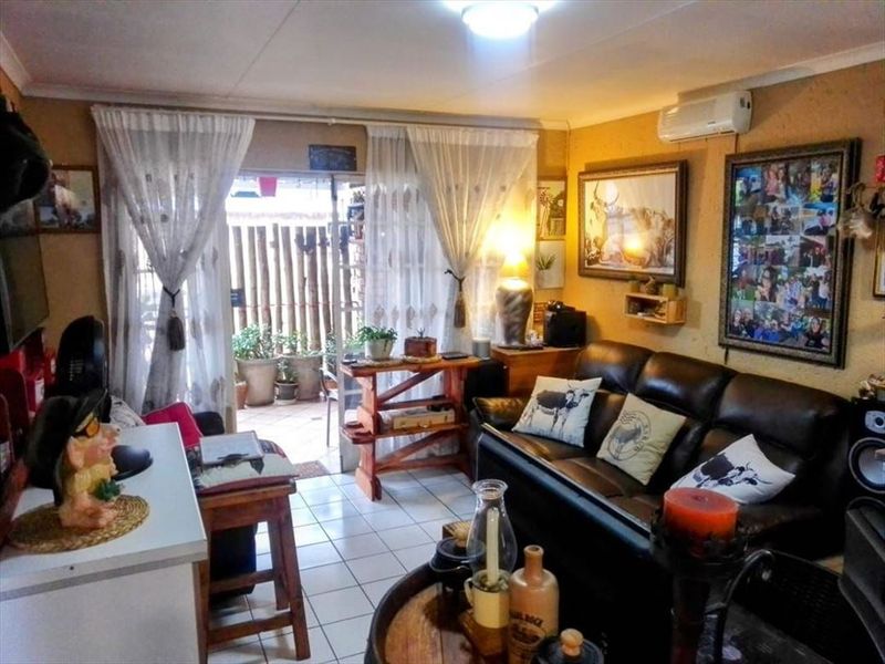 Spacious Home with Impressive Features - Photo 2