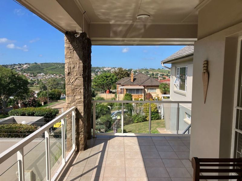 Extremely Neat Modern Family Home! - Photo 9