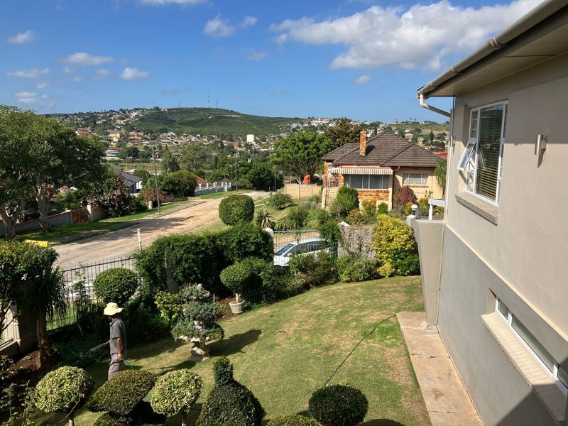 Extremely Neat Modern Family Home! - Photo 8