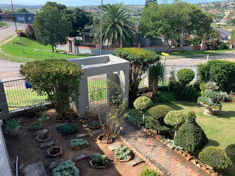 Extremely Neat Modern Family Home! - Photo 5