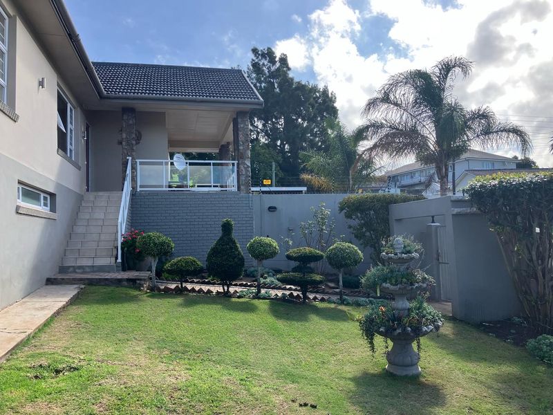 Extremely Neat Modern Family Home! - Photo 4