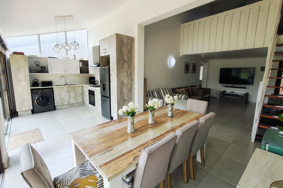 Immaculate Newly Renovated Home in a Secure Complex - Photo 3