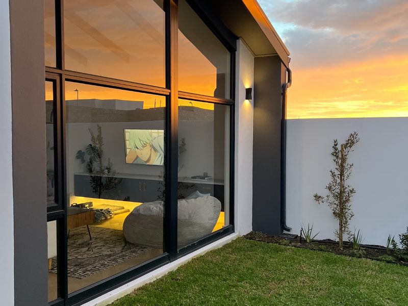 PLOT and PLAN in Sandown – 4 bedroom, 3 bathroom Home – NO Transfer Duty. - Photo 5