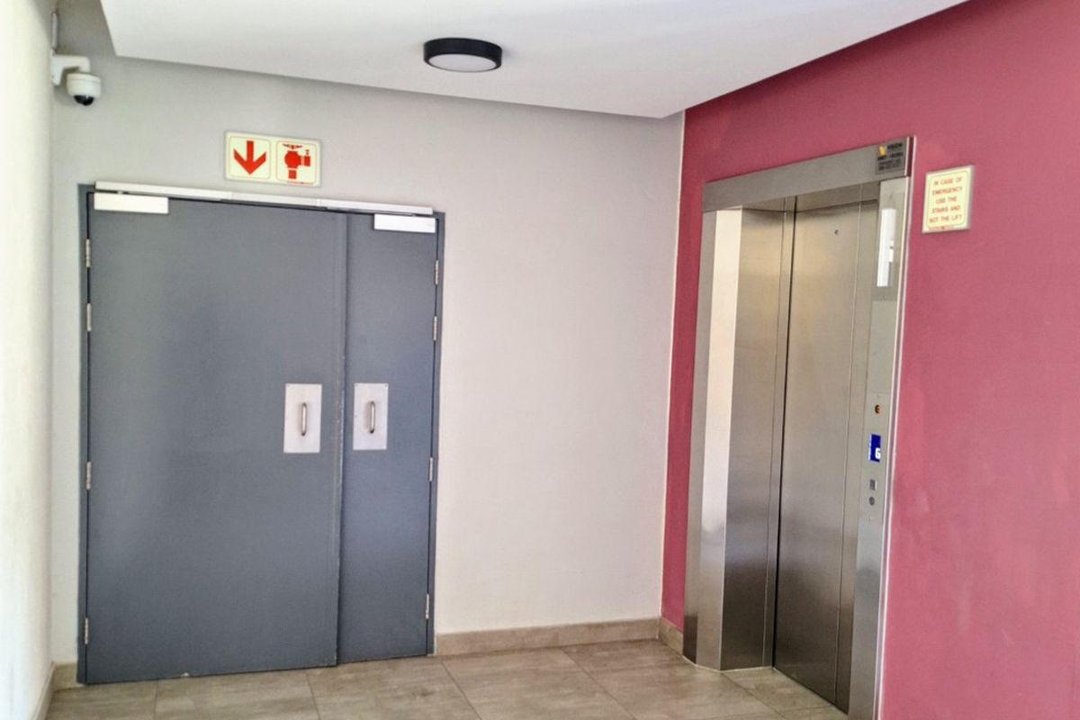 Studio Apartment For Sale - Photo 4