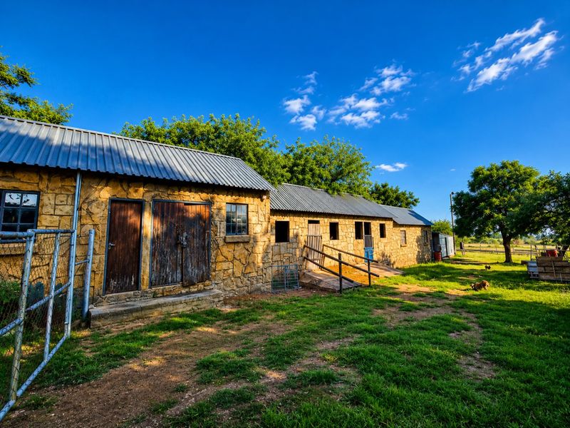15.64-HECTARE FARM IN VASTFONTEIN - Photo 2