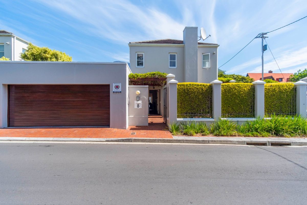 Neat as a pin in Sunnybrae - walk to RBHS - Photo 3