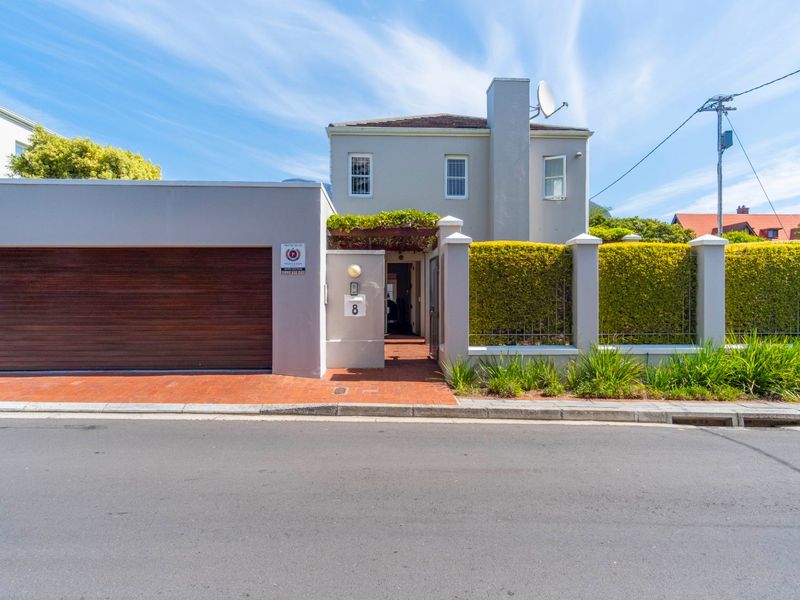 Neat as a pin in Sunnybrae - walk to RBHS - Photo 3