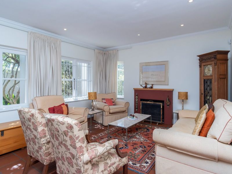 Neat as a pin in Sunnybrae - walk to RBHS - Photo 10