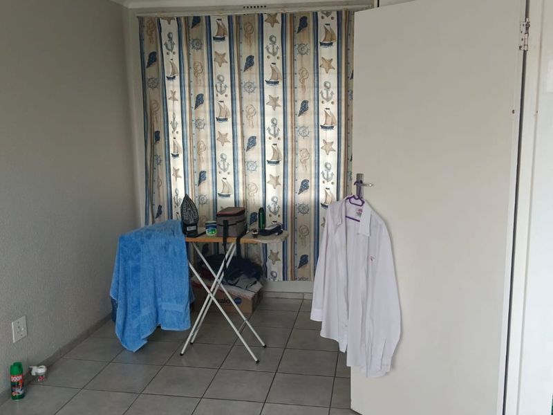 First floor Townhouse in the heart of Glen Marais. - Photo 8