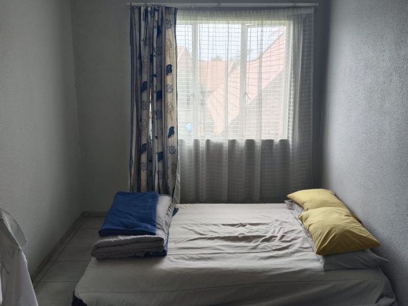 First floor Townhouse in the heart of Glen Marais. - Photo 6