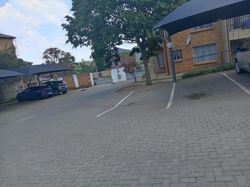 Cozy 2-Bedroom Home with Modern Comforts - Photo 3