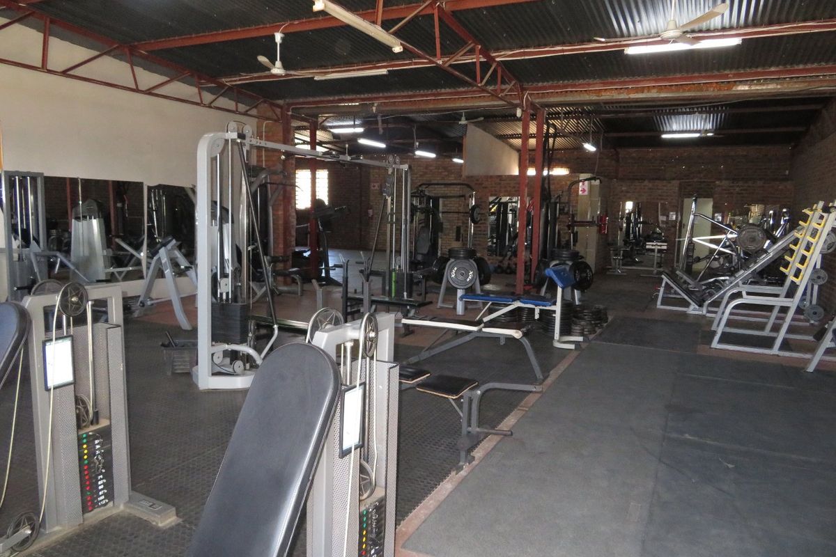 Commercial building for Sale in Delareyville - Photo 4