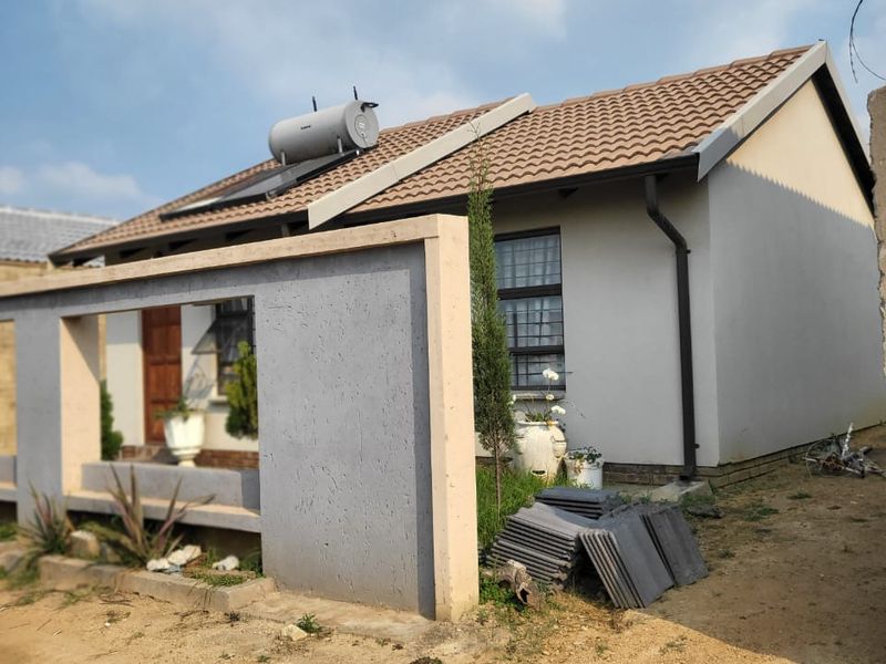 2 Bed, 1 Bath Fixer-Upper for Sale in Tirong - Photo 2